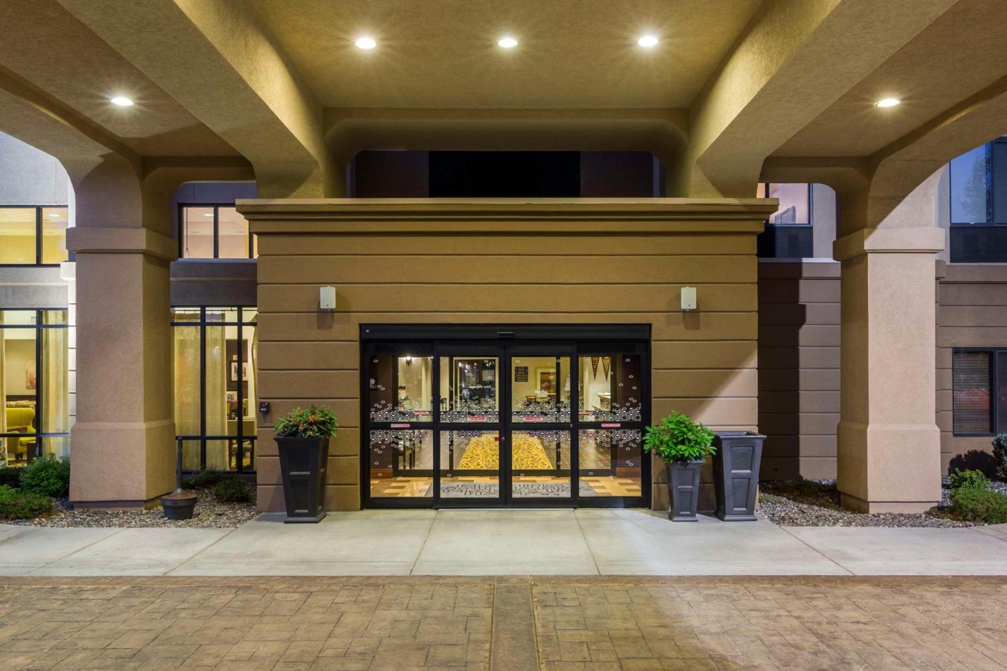 Hampton Inn & Suites By Hilton Уала Уала Екстериор снимка